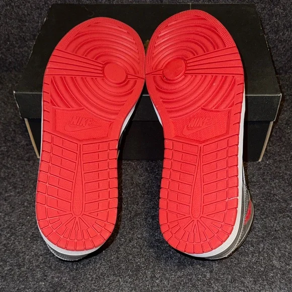 Jordan 1 Mid Johnny Kilroy - Picture 4 of 6